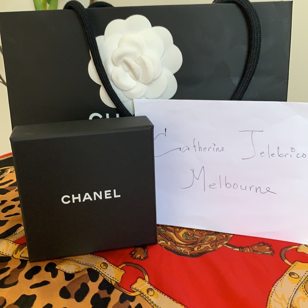 Chanel - Picture 5 of 5